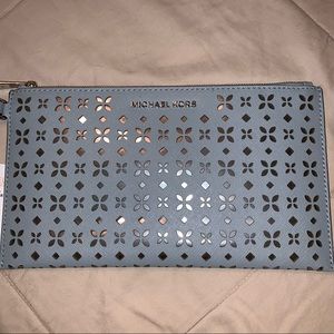 ❌SOLD❌Michael Kors Jet Set Travel Large Zip Clutch